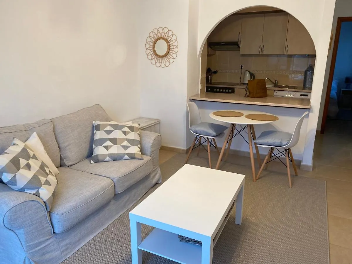 Apartment Estrella Del Mar 8. 1 Bedroom Villa With Pool And Gardens 300 Metres From The Beach Corralejo Spain
