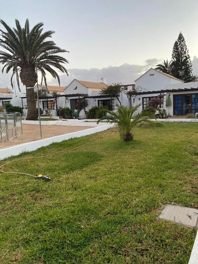 Apartmán Estrella Del Mar 8. 1 Bedroom Villa With Pool And Gardens 300 Metres From The Beach Corralejo