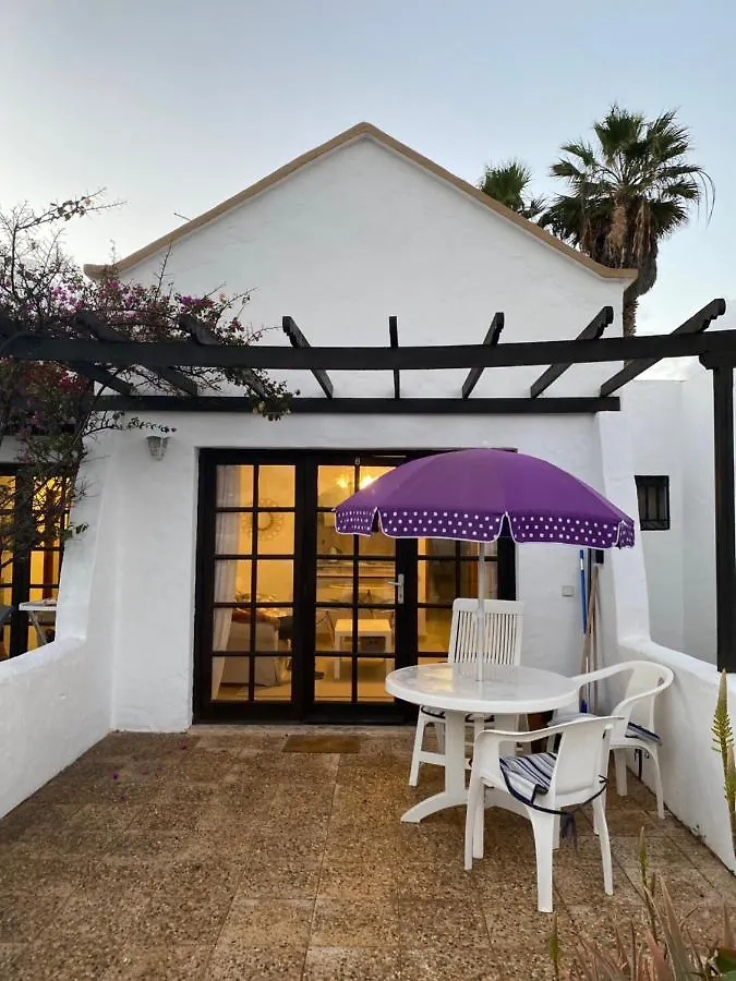 Estrella Del Mar 8. 1 Bedroom Villa With Pool And Gardens 300 Metres From The Beach Corralejo Spain